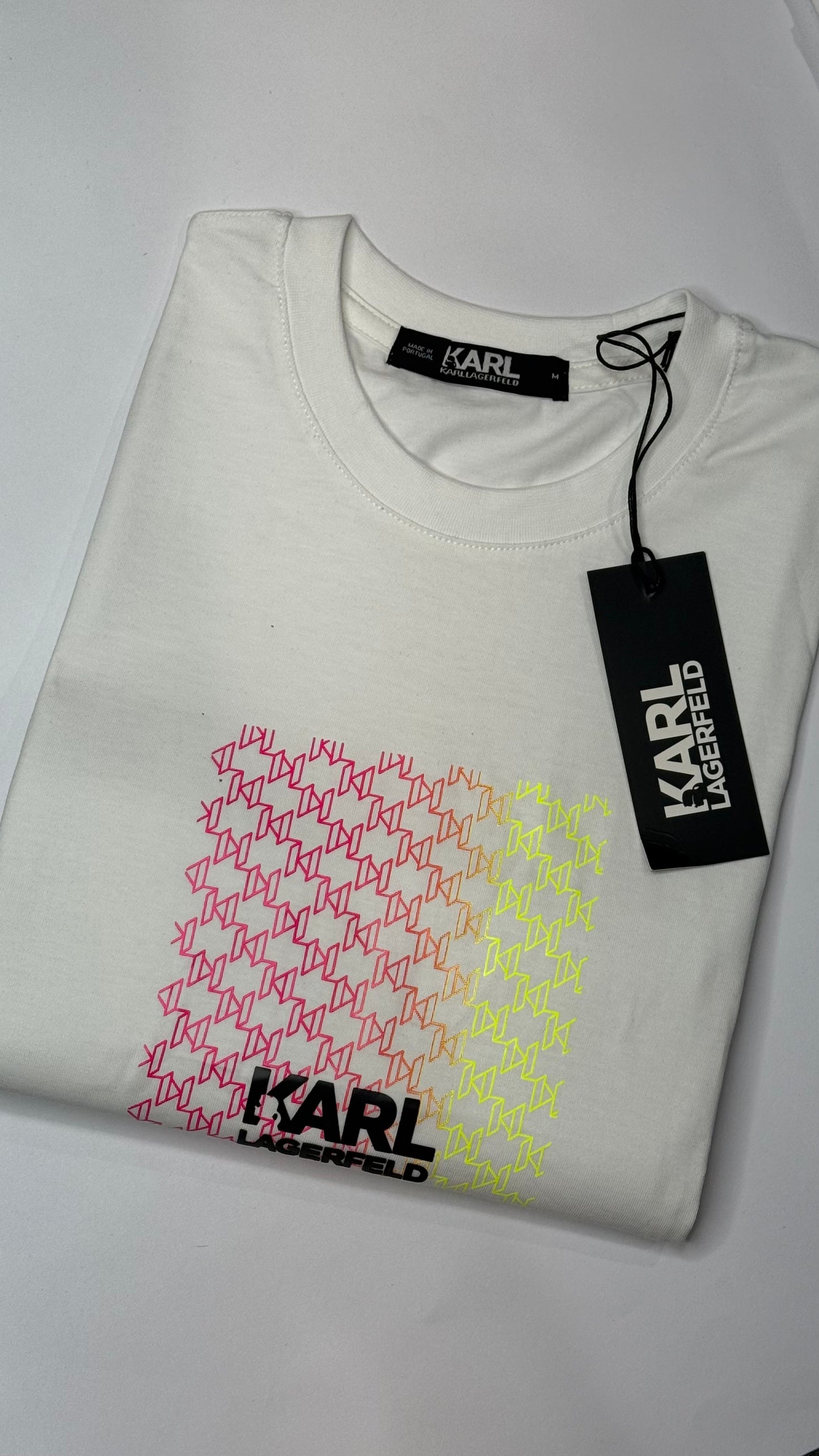 Karl Camiseta Diseño