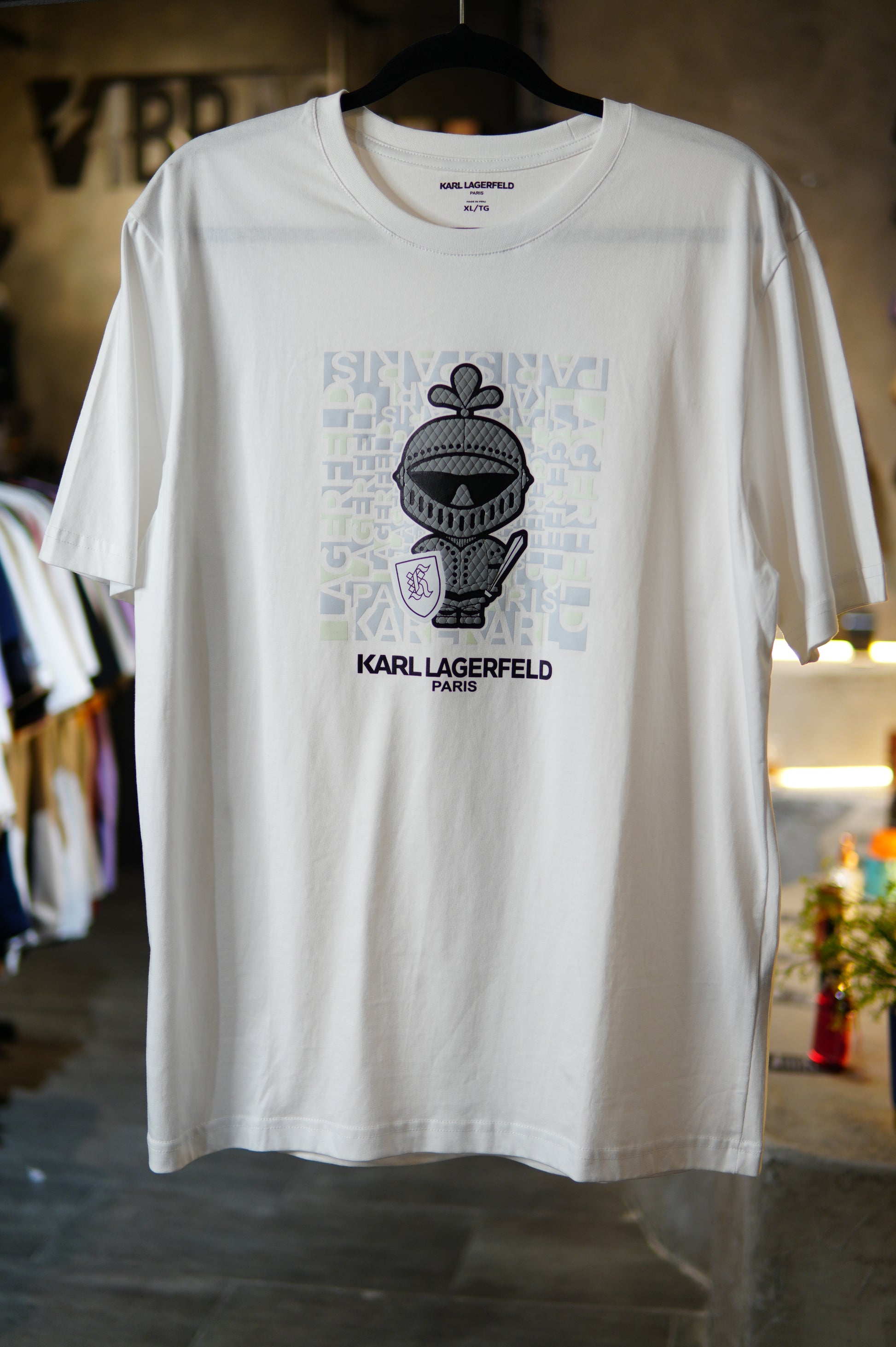 Karl Camiseta Diseño