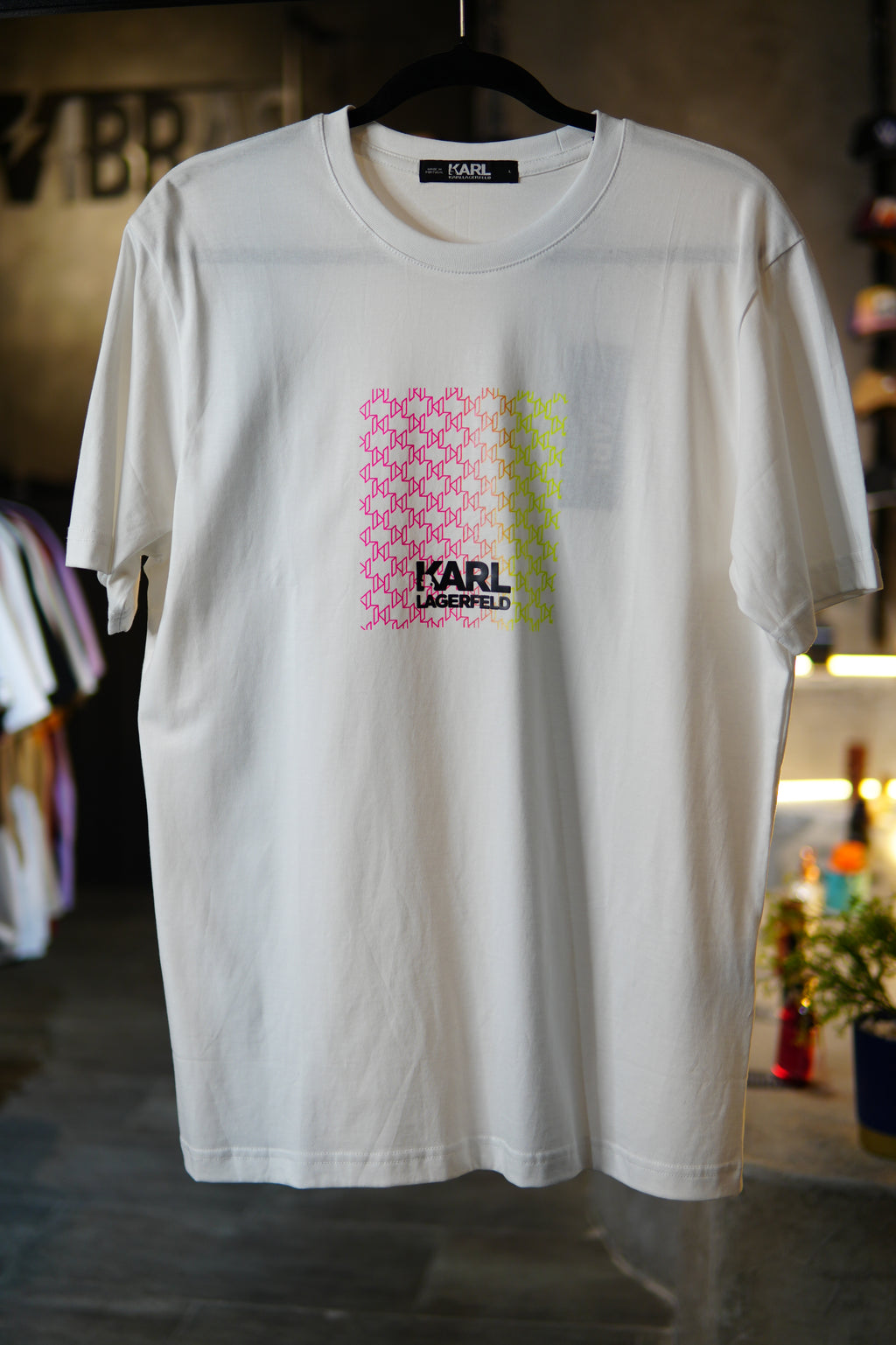 Karl Camiseta Diseño