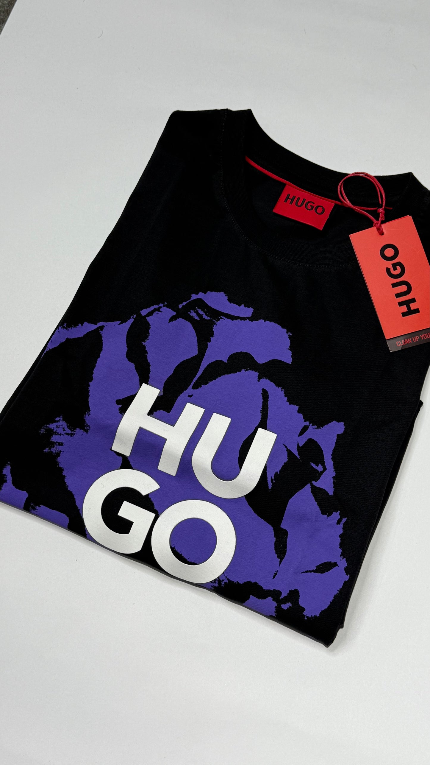 Camiseta Hugo diseño