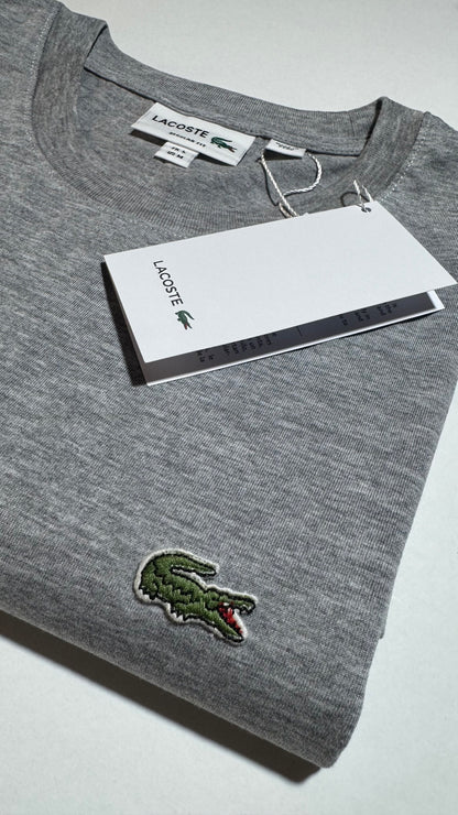 Lacoste Básica