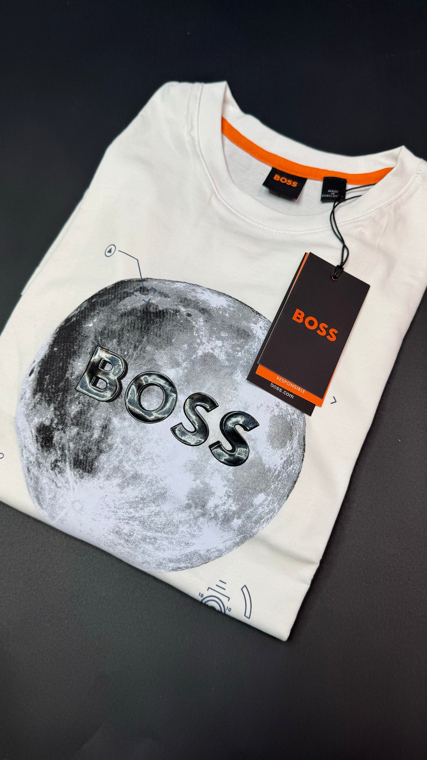 Camiseta BOSS diseño